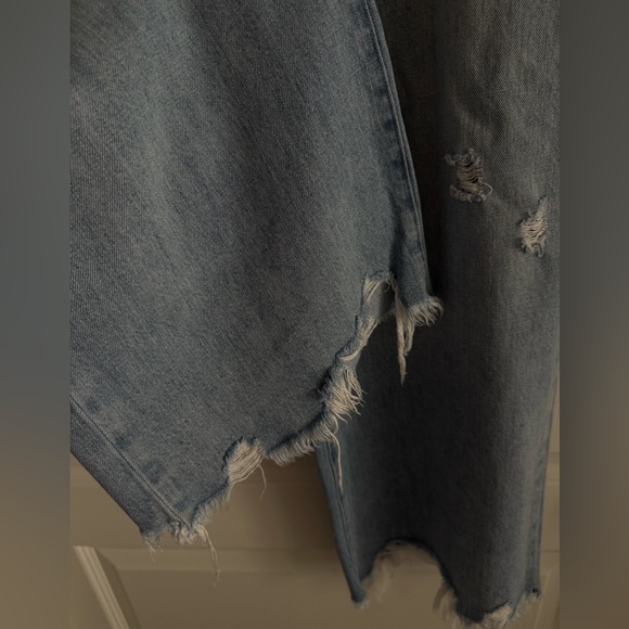 Pistola Distressed Blue Jeans that look amazing! - Picture 5 of 8